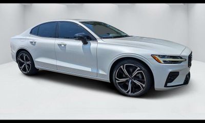 2025 Volvo S60 Plus Dark