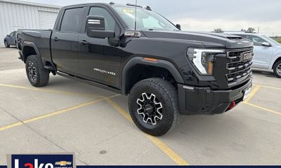 2025 GMC Sierra HD AT4X