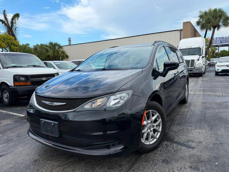 2021 Chrysler Voyager — a typically priced live listing