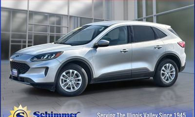 2020 Ford Escape SE