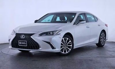 2022 Lexus ES 350 Base