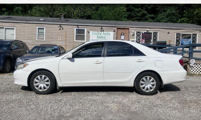 2005 Toyota Camry LE