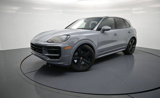 2026 Porsche Cayenne GTS