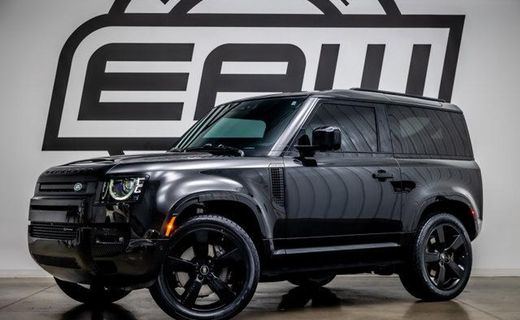 2023 Land Rover Defender 90 SE