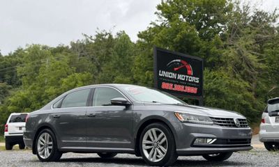 2016 Volkswagen Passat V6 SEL Premium