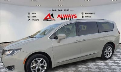 2020 Chrysler Pacifica Touring L Plus