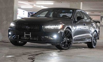 2024 Volvo S60 Plus Black Edition
