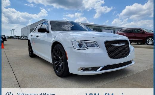 2019 Chrysler 300