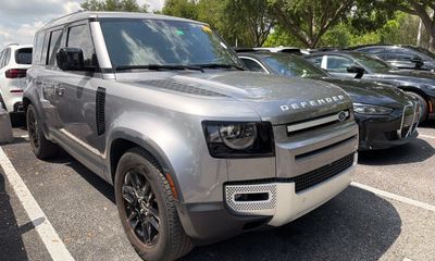 2024 Land Rover Defender 110 S