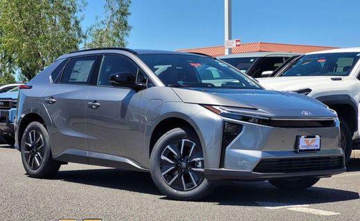 2026 Toyota BZ XLE Plus