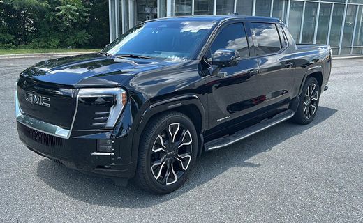 2025 GMC Sierra Denali