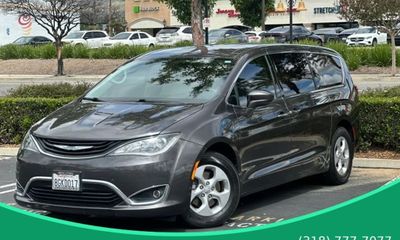 2018 Chrysler Pacifica Touring Plus