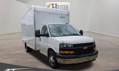 2025 Chevrolet Express 3500 Cutaway 177