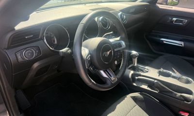 2017 Ford Mustang V6 Coupe