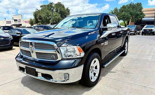 2018 Ram 1500 SLT