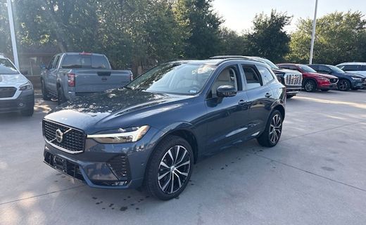 2024 Volvo XC60 Plus Dark