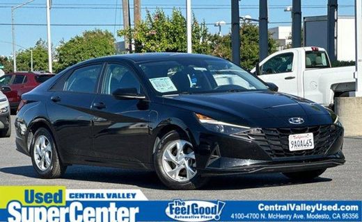 2022 Hyundai Elantra SE