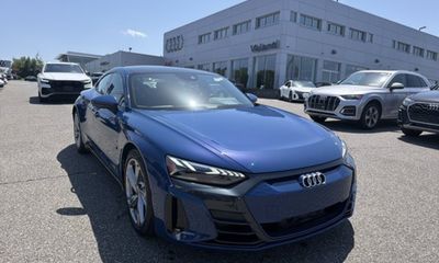 2024 Audi E-Tron GT Quattro Premium Plus