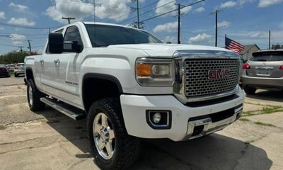 2015 GMC Sierra Denali