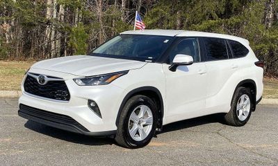 2023 Toyota Highlander LE L Limited