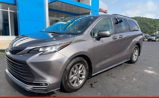2021 Toyota Sienna XLE