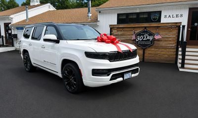 2022 Jeep Grand Wagoneer Series II