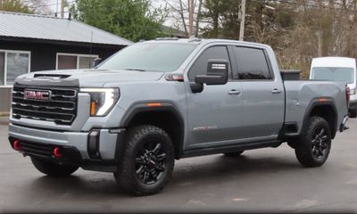 2024 GMC Sierra HD AT4