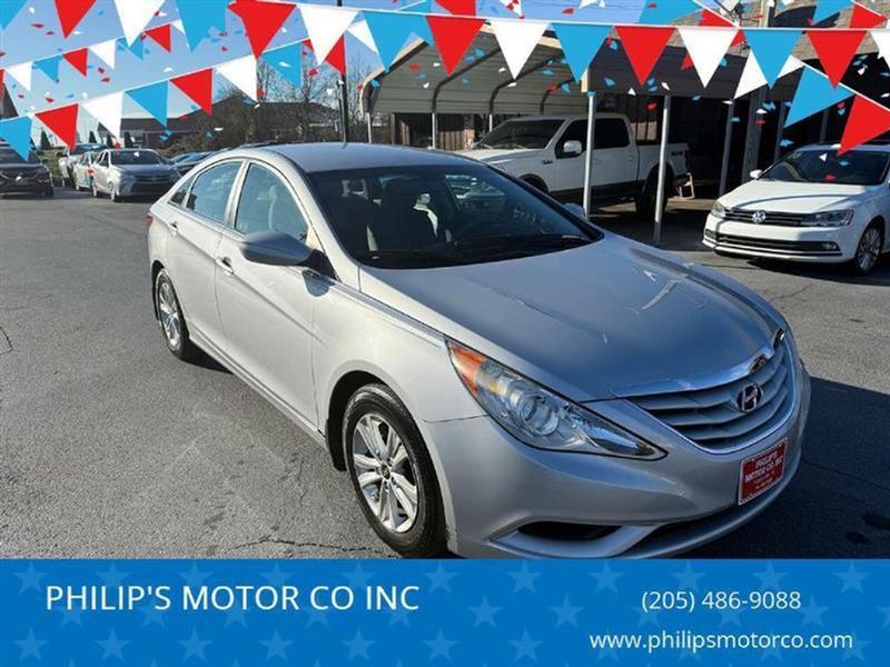2011 Hyundai Sonata — a typically priced live listing