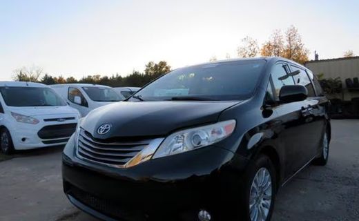 2015 Toyota Sienna XLE