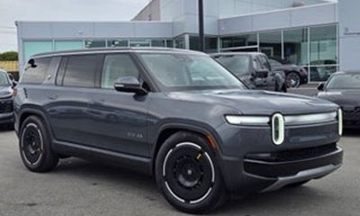 2025 Rivian R1S Adventure