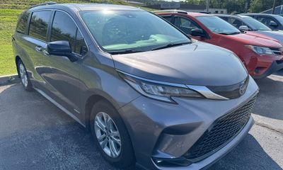2021 Toyota Sienna XSE Plus Package