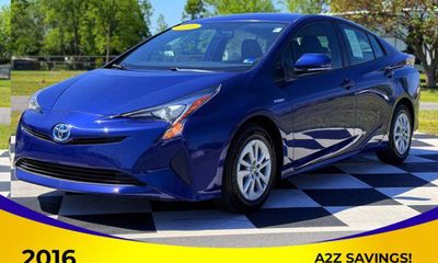 2016 Toyota Prius ONE TWO