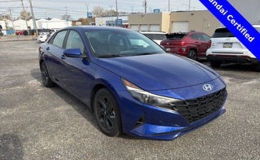 2023 Hyundai Elantra SE