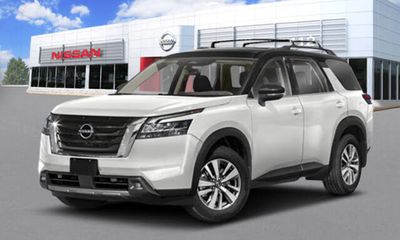 2023 Nissan Pathfinder SL
