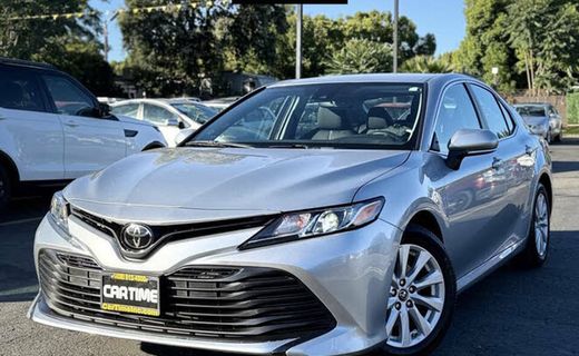 2018 Toyota Camry LE
