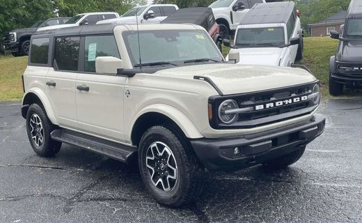 2026 Ford Bronco Outer Banks