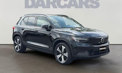 2023 Volvo XC40