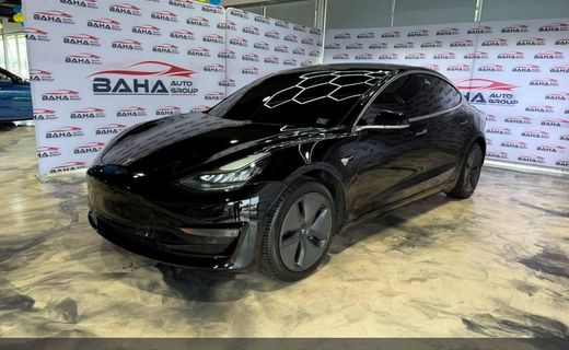 2020 Tesla Model 3 Long Range