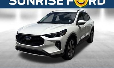 2023 Ford Escape Platinum