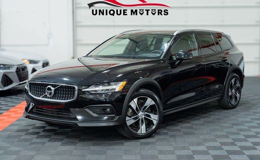 2020 Volvo V60CC Momentum