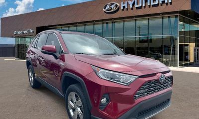 2020 Toyota RAV4 Limited HV