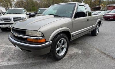 2000 Chevrolet S-10 Pickup LS EXT