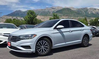 2019 Volkswagen Jetta S SE R