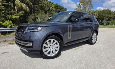 2025 Land Rover Range SE