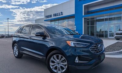 2020 Ford Edge Titanium