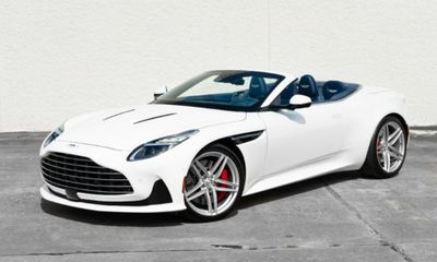 2025 Aston Martin DB12 Convertible