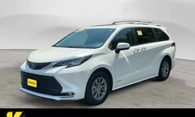 2021 Toyota Sienna XLE