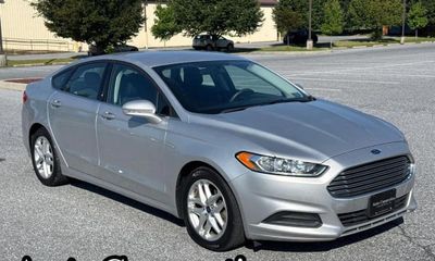 2016 Ford Fusion SE
