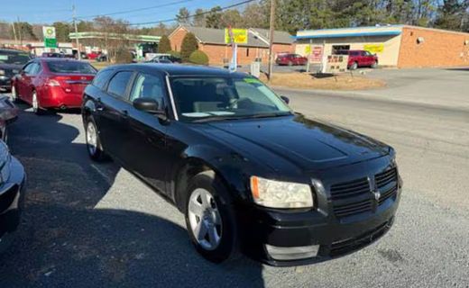2008 Dodge Magnum Base