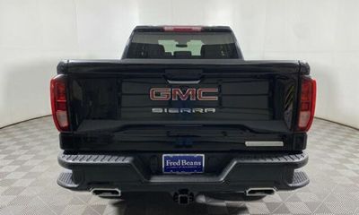 2023 GMC Sierra Elevation
